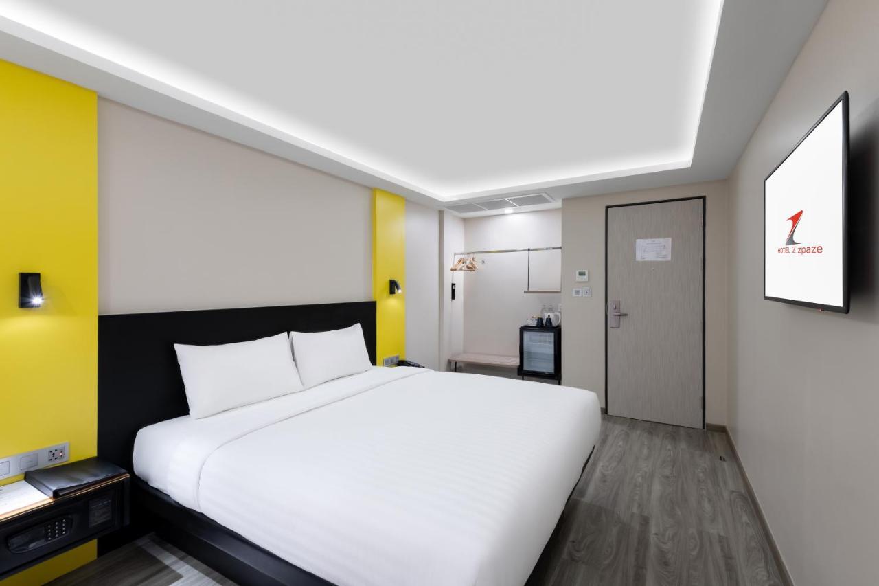 Hotel Z Zpaze Bangkok Bagian luar foto